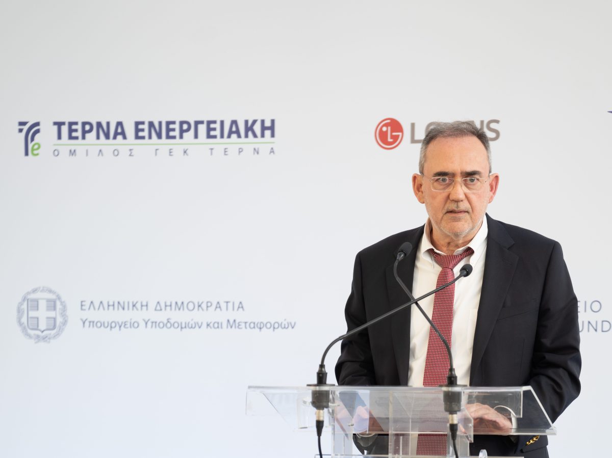 Αρχίζει η πιλοτική εφαρμογή του συστήματος ανέπαφων πληρωμών με τραπεζική κάρτα στα λεωφορεία των γραμμών Express του Διεθνούς Αερολιμένα Αθηνών