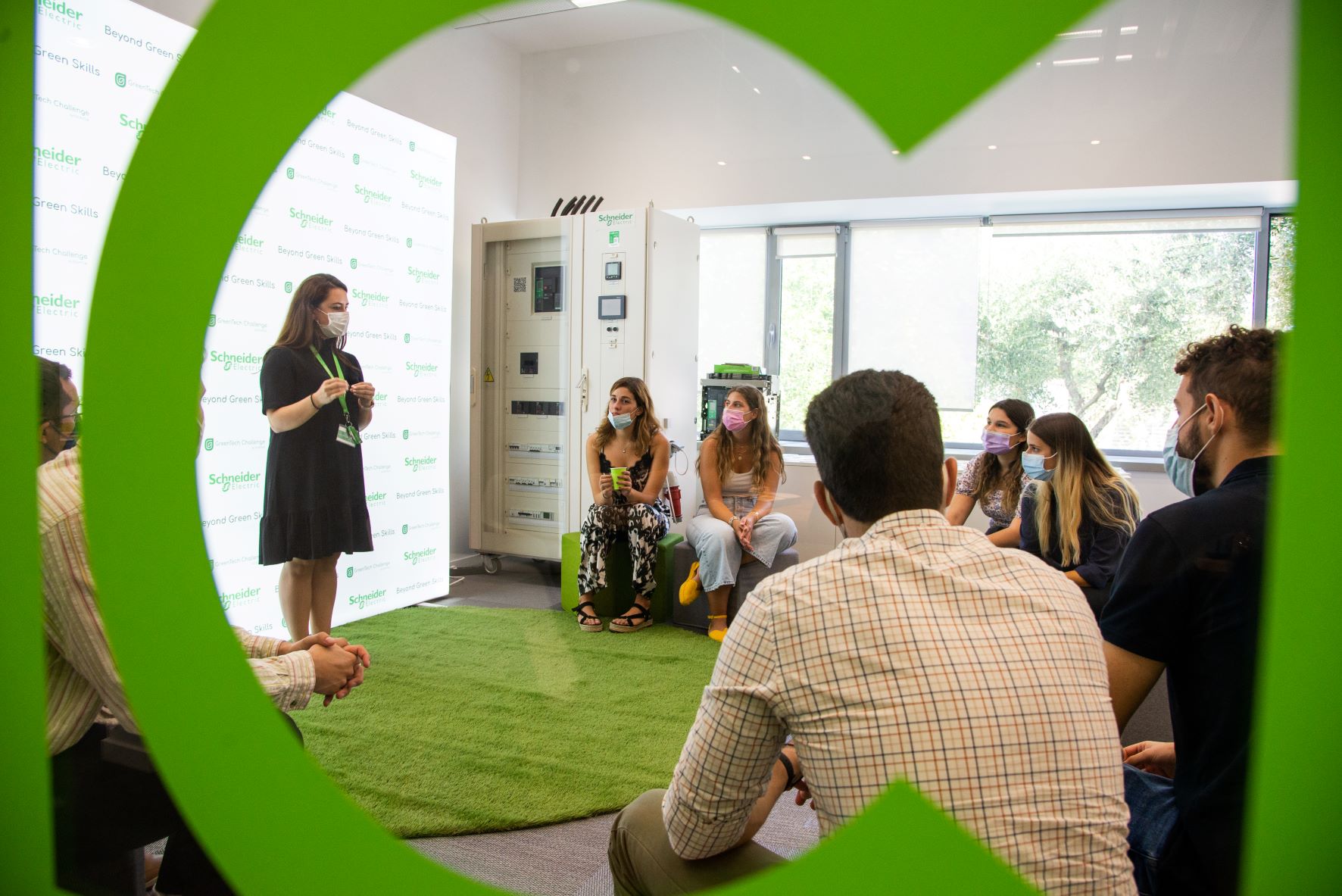 Schneider Electric: Πρόγραμμα πρακτικής άσκησης για τελειόφοιτους – απόφοιτους
