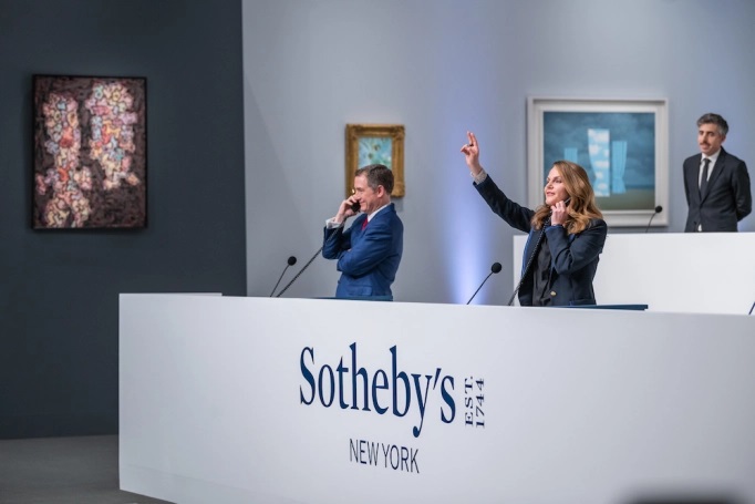 Sotheby’s: Στο σφυρί προσωπικά αντικείμενα και επιστολές της Σύλβια Πλαθ