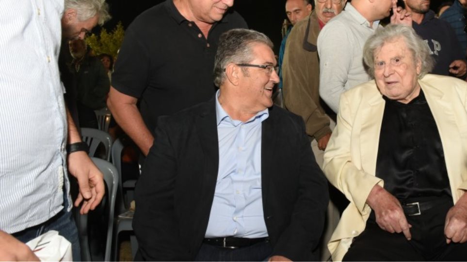 Τελευταία επιθυμία του Μίκη να ταφεί στο Γαλατά Χανίων