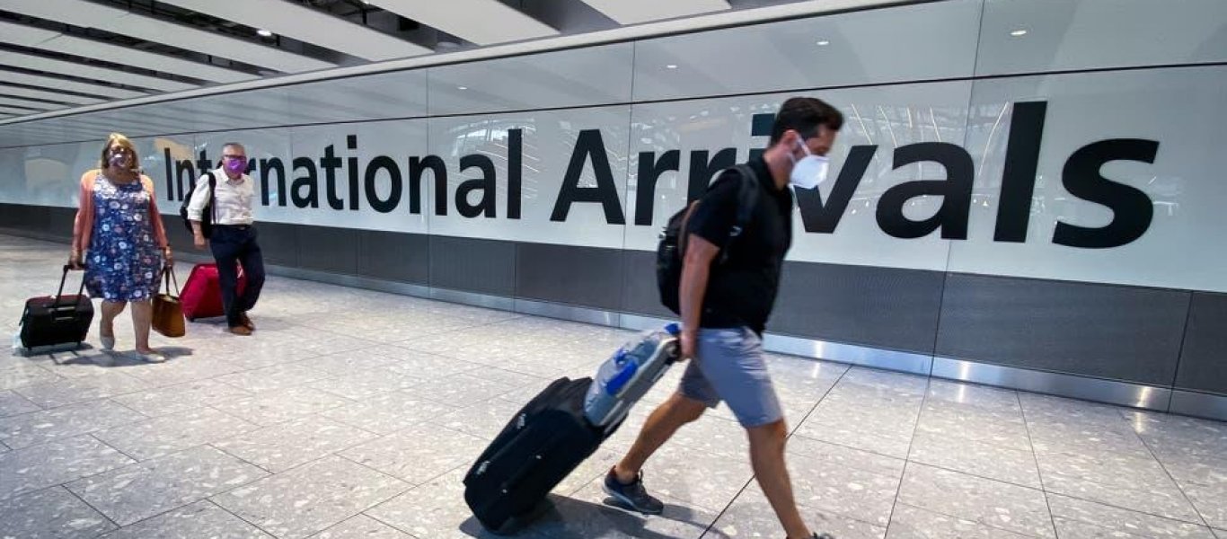 Πλήγμα για τον τουρισμό ο αποκλεισμός της Ελλάδας από την βρετανική “πράσινη” λίστα