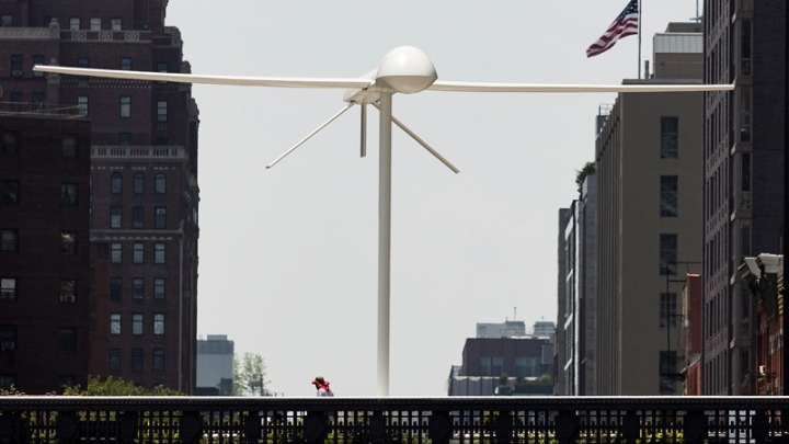 Γλυπτό αναστατώνει ανυποψίαστους νεοϋορκέζους