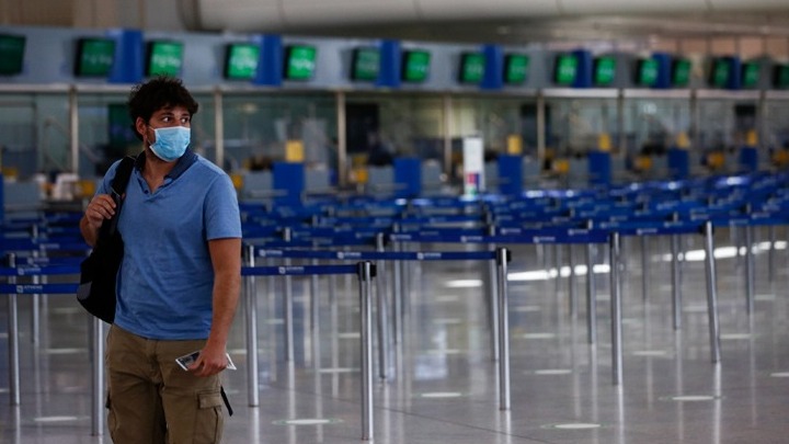 Οι ΗΠΑ αναθεωρούν προς τα πάνω την ταξιδιωτική οδηγία για την Ελλάδα