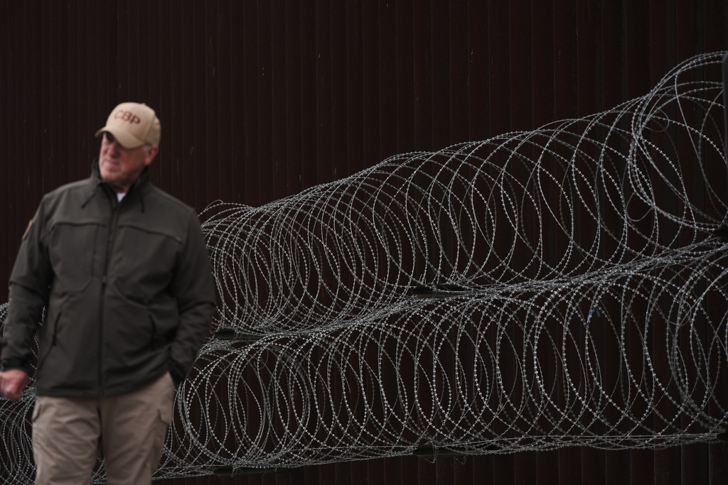 Τομ Χόμαν: Ποιος είναι ο «τσάρος των συνόρων» που ο Τραμπ στέλνει στη Μινεσότα