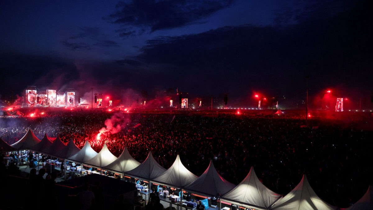 Βοσνία: Έρευνα της εισαγγελίας για ναζιστικούς χαιρετισμούς σε συναυλία Κροάτη τραγουδιστή