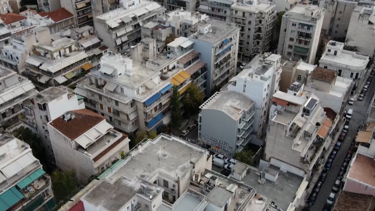 Reuters: Η στεγαστική κρίση αφήνει πίσω τους νέους στην Ελλάδα