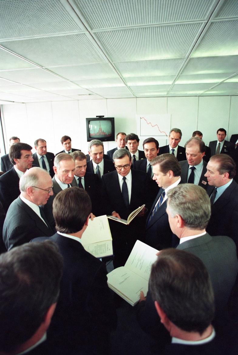 1999: Η Δύση εγκαταλείπει τη Ρωσία στο Οικονομικό Χάος