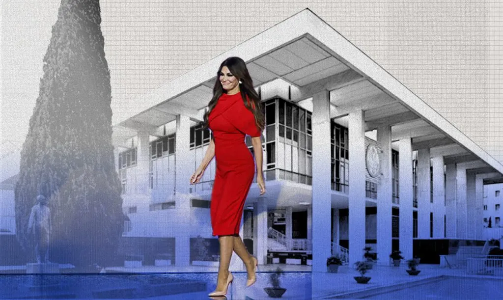 Κουίζ για πολύ μυημένους: Ποιος πολιτικός παράγοντας «την πέφτει» στην πρέσβειρα των ΗΠΑ (αν και παντρεμένος);