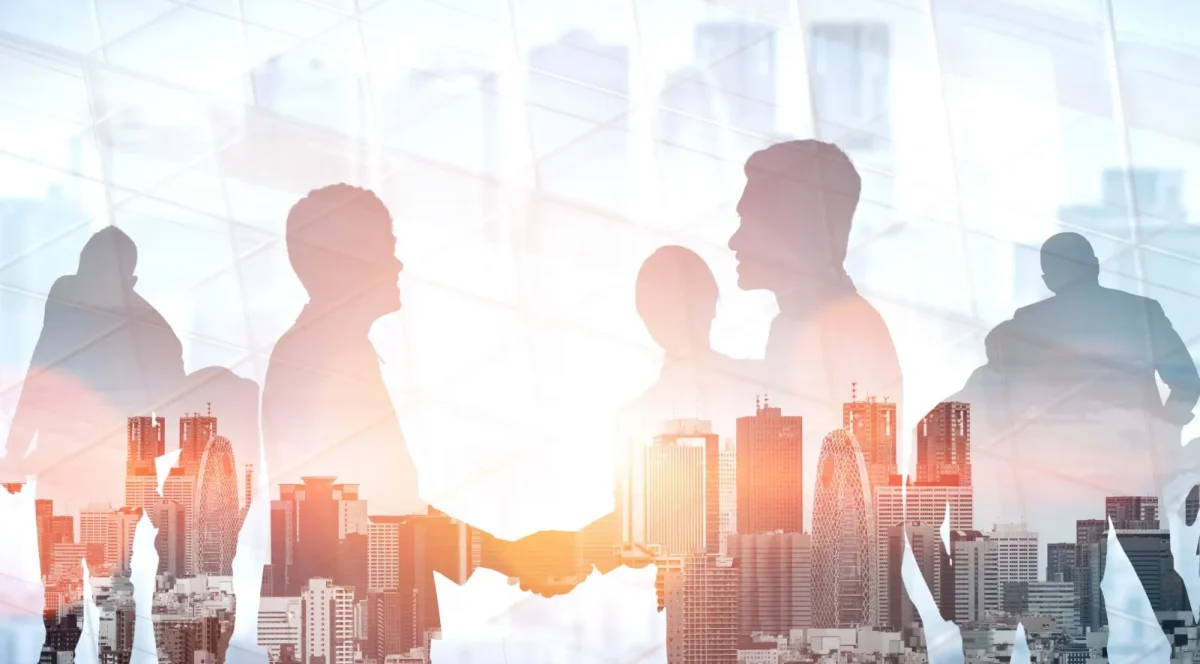 «Τα βρήκαν» σε κορυφαία επιχειρηματική οικογένεια – Έσπασε ο «πάγος» μεταξύ των δύο εκ των τριών κεντρικών μελών της δυναστείας!