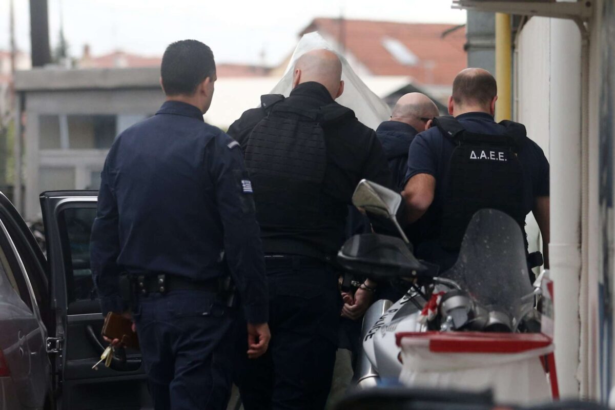 «Βιολάντα»: Προσφυγή κατά της προφυλάκισης ετοιμάζουν οι δικηγόροι του ιδιοκτήτη – Οι αντιφάσεις στην απολογία του