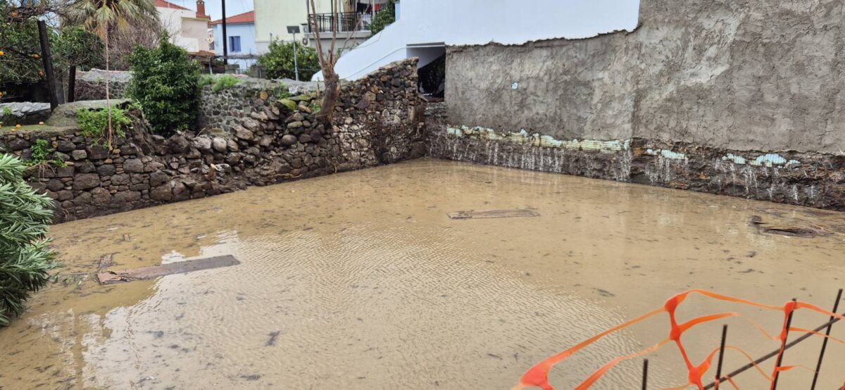Η Λήμνος μετρά τις πληγές της μετά την κακοκαιρία: Αδιάβατοι δρόμοι και κλειστά σχολεία – Ο Δήμος ζητά να κηρυχθεί το νησί σε κατάσταση έκτακτης ανάγκης