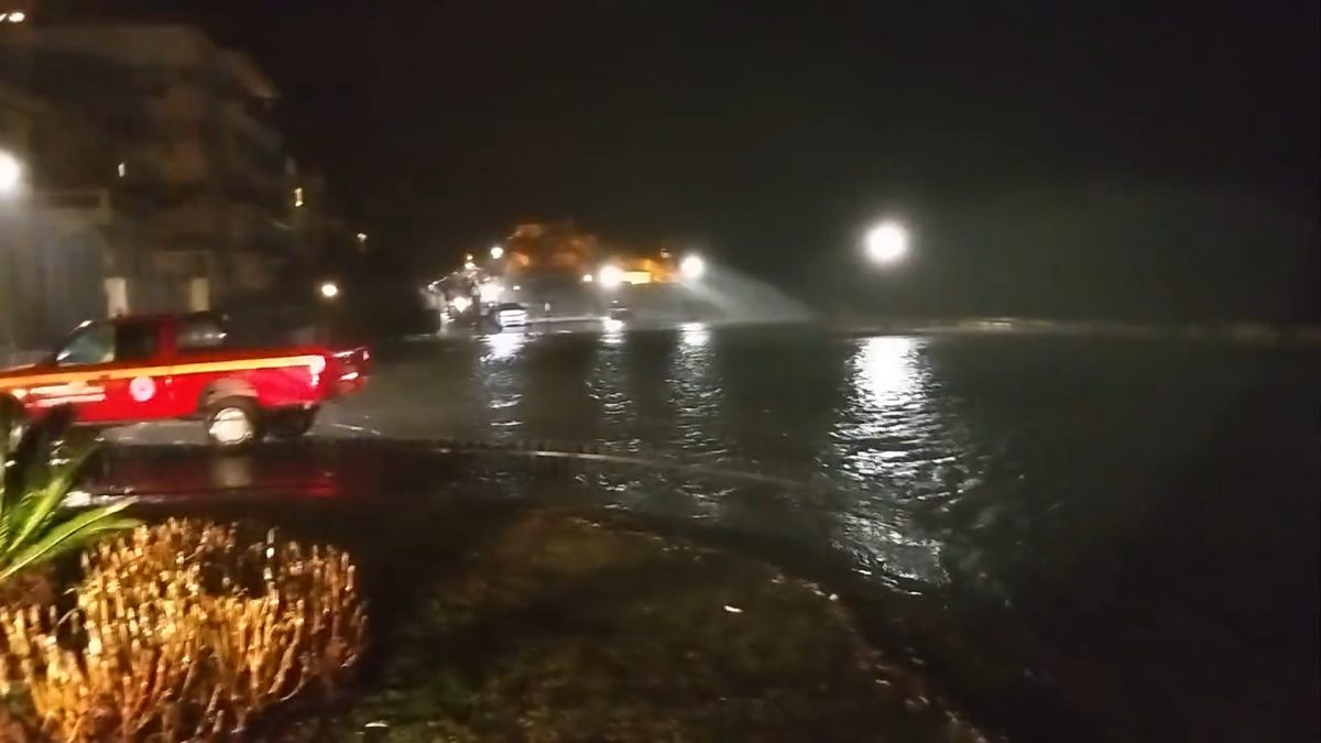 Ζημιές σε σπίτια, διακοπές ρεύματος και πτώσεις δέντρων προκάλεσε η κακοκαιρία στην Κέρκυρα – Ανεμοστρόβιλος «ξήλωσε» στέγες