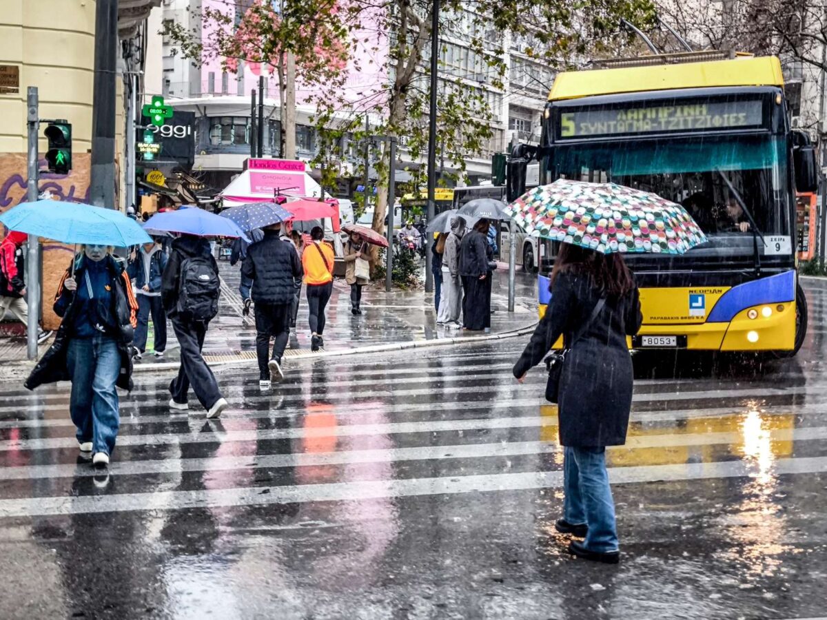 Καιρός: Καταιγίδα χτυπά αυτήν την ώρα την Αττική – Πότε υποχωρεί η κακοκαιρία