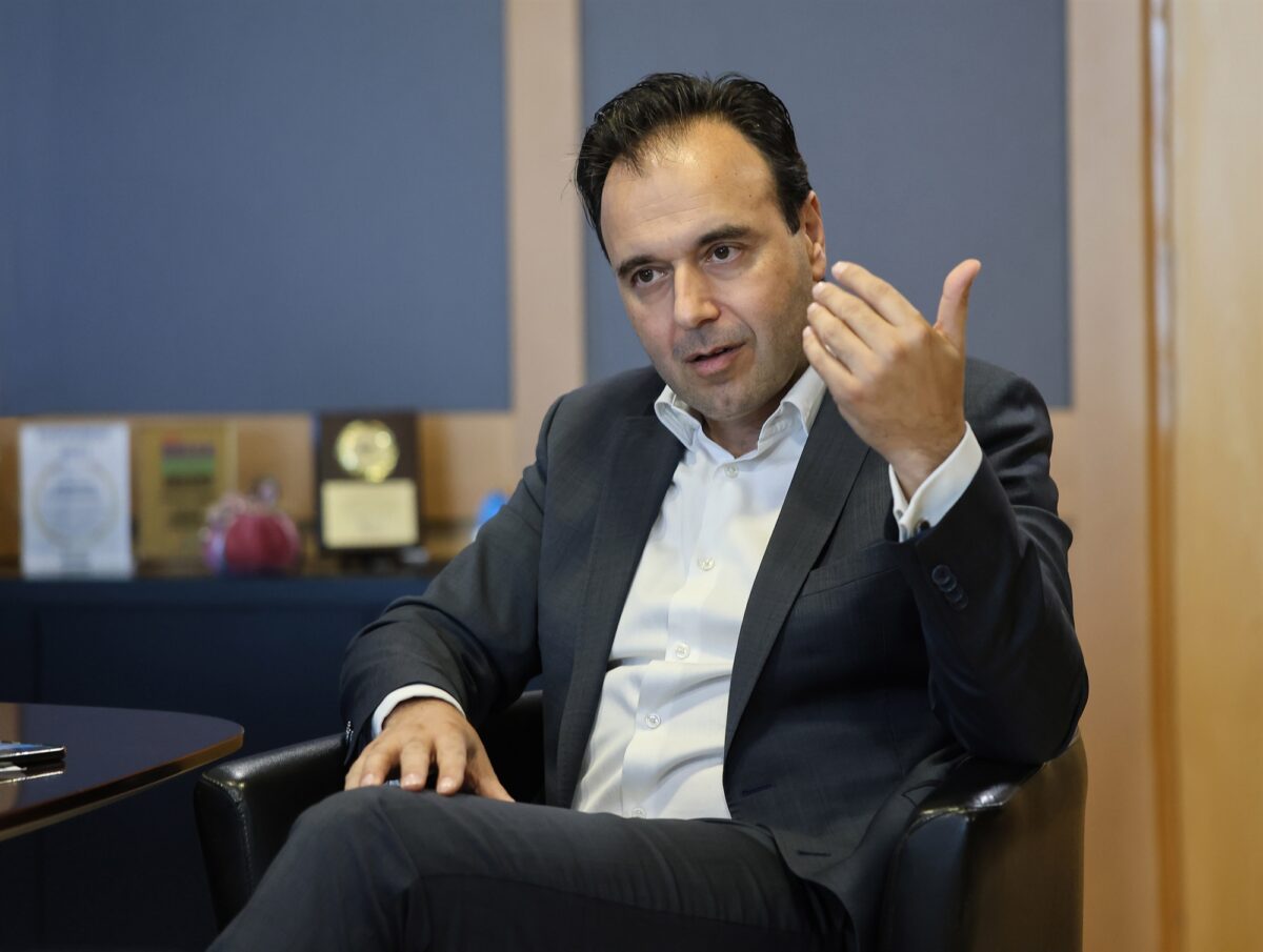 Κι άλλος υπουργός του Μητσοτάκη στο στόχαστρο 