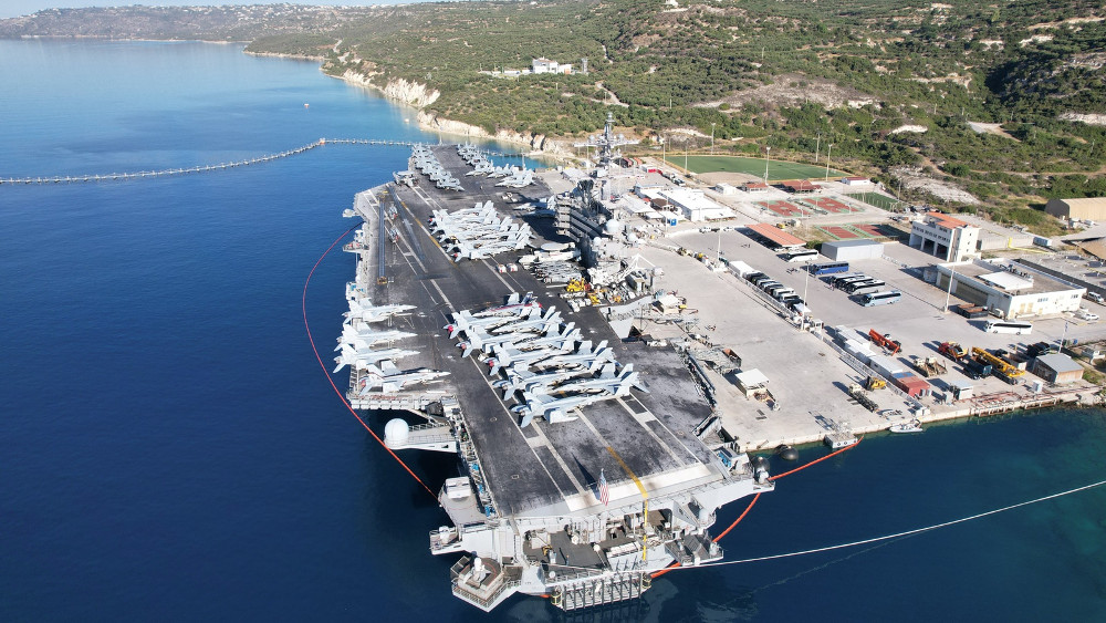 Έκτακτα μέτρα ασφαλείας στη στρατιωτική βάση στη Σούδα μετά τις απειλές του Ιράν εναντίον κάθε αμερικανικής εγκατάστασης