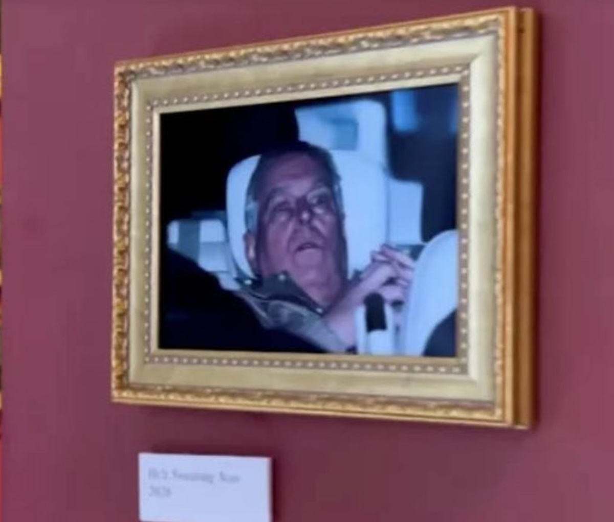 «Έκθεμα» στο Λούβρο η ταπεινωτική φωτογραφία του Αντριου – Δίπλα στη Μόνα Λίζα η “mugshot” του έκπτωτου πρίγκιπα