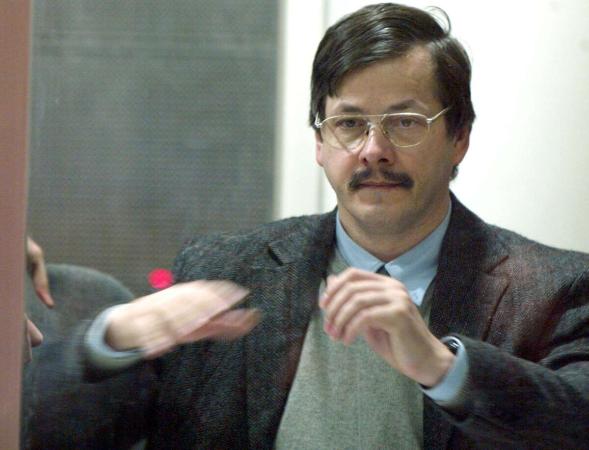 Γυμνές φωτογραφίες παιδιών βρέθηκαν στο κελί της φυλακής όπου κρατείται διαβόητος δολοφόνος Ντιτρού