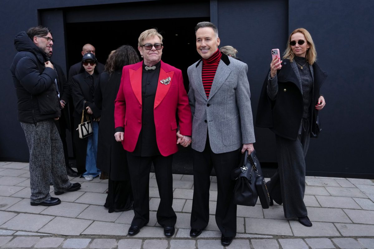 Στο δικαστήριο Έλτον Τζον και Ντέιβιντ Φέρνις – Στο στόχαστρο η Daily Mail