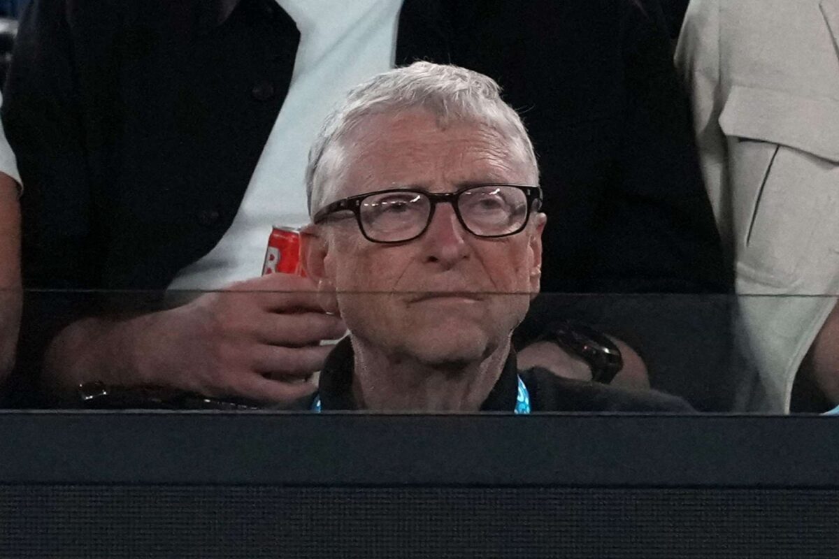 Υπόθεση Έπστιν: Η συγγνώμη του Μπιλ Γκέιτς και οι εξωσυζυγικές σχέσεις