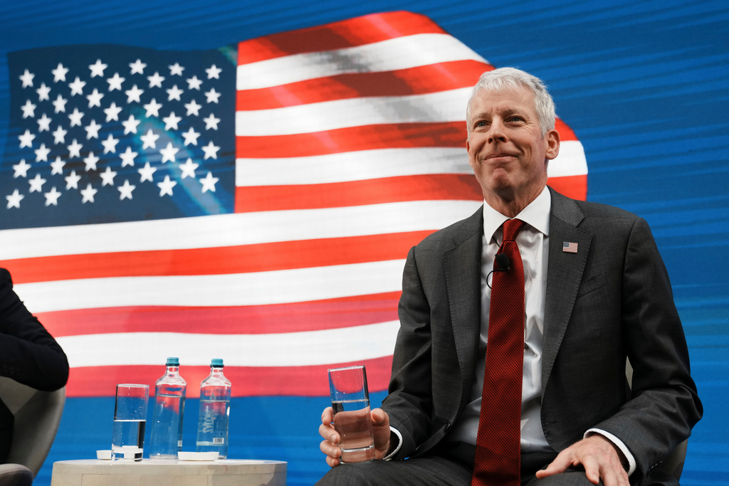 «Θα αποτρέψουμε το Ιράν από το να αποκτήσει πυρηνικό όπλο με κάθε τρόπο», προειδοποιεί ο Αμερικανός ΥΠΕΝ Κρις Ράιτ