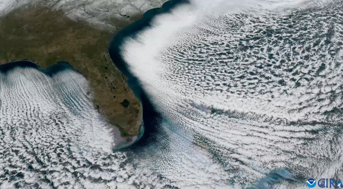 Οι «δρόμοι των νεφών»: Οι σχηματισμοί που δημιούργησε η «αρκτική έκρηξη» ψύχους στις ΗΠΑ, όπως τους είδαν οι δορυφόροι