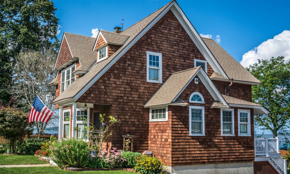 Υψηλά επιτόκια, έλλειψη κατοικιών και… AI πιέζουν την αγορά στέγης στις ΗΠΑ