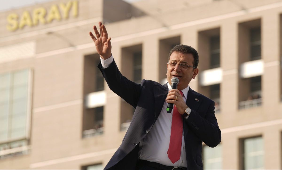 Τουρκία: Στο εδώλιο ξανά για το «πλαστό» πτυχίο ο Ιμάμογλου – «Θα τρέχετε σαν τα ποντίκια» διαμηνύει στους διώκτες του