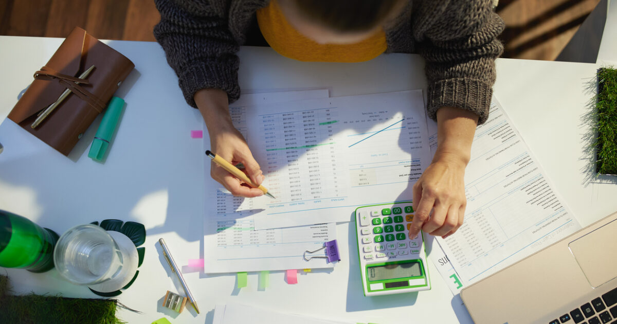 Ελεύθεροι επαγγελματίες: Νέο έντυπο Ε3 με «κλειδωμένες» δαπάνες και αυξημένο ελάχιστο φόρο