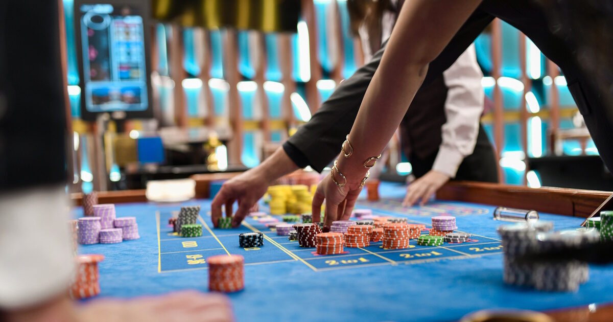 Νομοσχέδιο για παράνομο τζόγο: Επιπλέον έσοδα έως 112 εκατ. ευρώ τον χρόνο για το Δημόσιο, βαριές ποινές για παραβάτες – Tι αλλάζει για τις επιχειρήσεις
