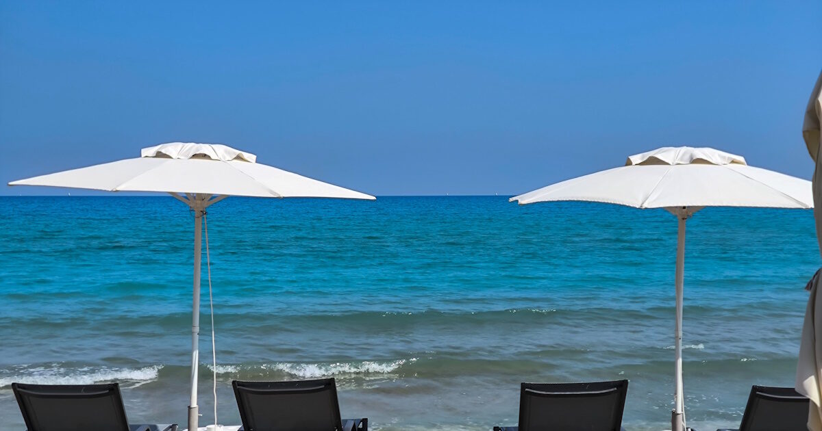 Κουφονήσια: «Μπλόκο» σε καντίνες και ξαπλώστρες στο Πορί και την Ιταλίδα