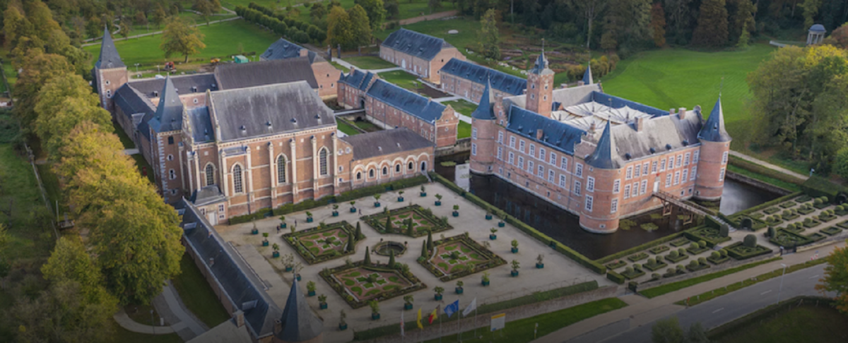 Οι Ευρωπαίοι Ηγέτες στο κάστρο του Άλντεν Μπίσεν – Μια άτυπη σύνοδος μέσα στην «καφκική αρχιτεκτονική» της ανταγωνιστικότητας