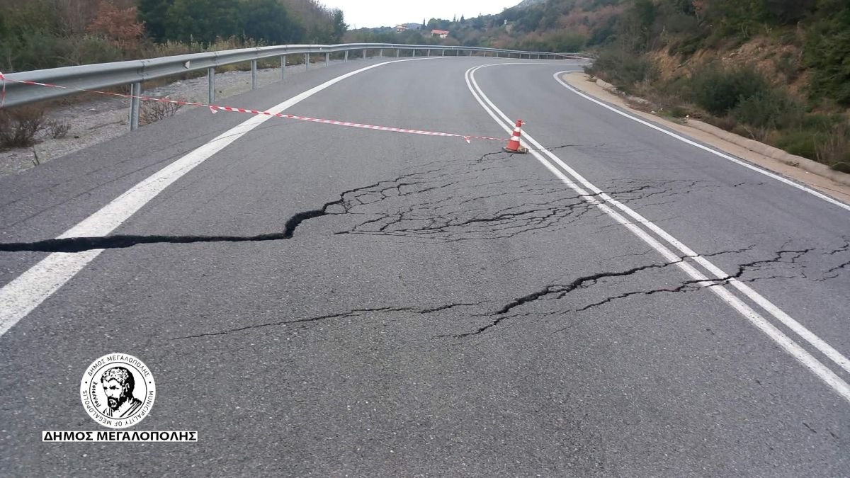 Καθίζηση στο Δερβένι Μεγαλόπολης – Διακοπή κυκλοφορίας οχημάτων