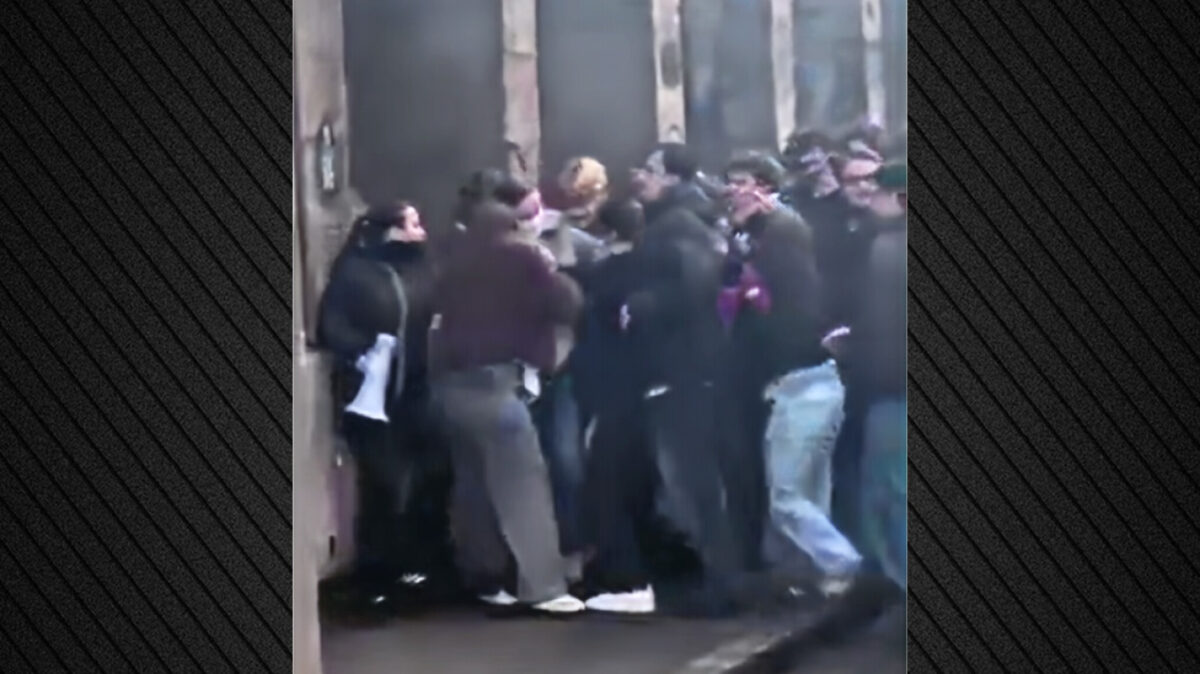 Γαλλία: Σύγκρουση ακροδεξιών με αντιφασίστες στη Λυών – Ένας 23χρονος σε κρίσιμη κατάσταση