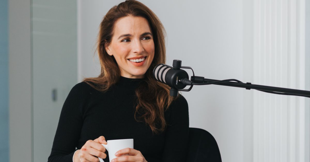 Συγκινεί η Μελία Κράιλινγκ: «Όταν έφευγε οι στιγμές ήταν δύσκολες, όμως ήταν έτσι από την αρχή και έμαθα σ’ αυτό»