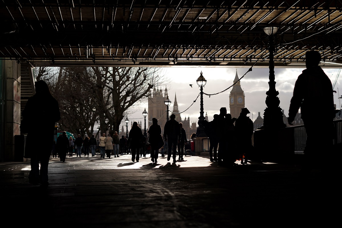 Λονδίνο: Πιθανές κυρώσεις κατά της Μόσχας και νέα ερωτήματα για ρωσικές υποθέσεις στη Βρετανία