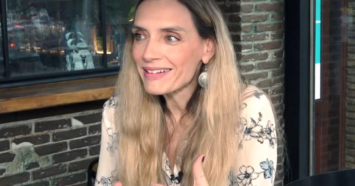 Μαρία Ένεζλη: «Καλύτερα να προσφέρουμε προϊόν και να μην «τρωγόμαστε» μεταξύ μας»