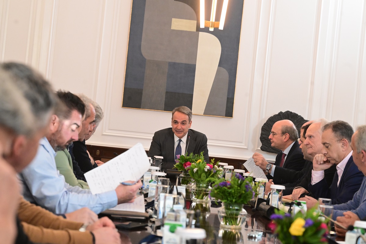 Την Τρίτη η συνάντηση του πρωθυπουργού με εκπροσώπους αγροτών – Μέχρι τέλος του μήνα η ρύθμιση για αφορολόγητο πετρέλαιο στην αντλία