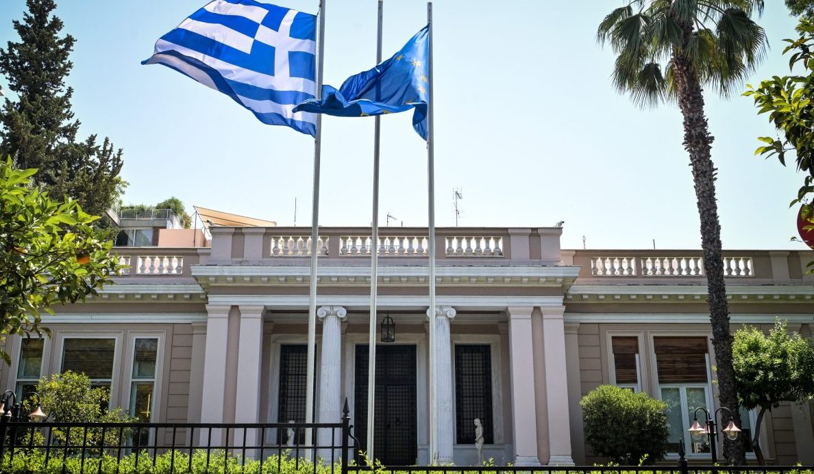 Παρουσία Μητσοτάκη τη Δευτέρα στο Μέγαρο Μαξίμου οι υπογραφές για τη συμφωνία με Chevron-Helleniq Energy