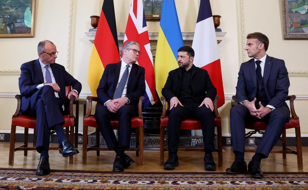 Bloomberg: Η Ευρώπη εξετάζει το δικό της πυρηνικό οπλοστάσιο μετά τον κλονισμό της εμπιστοσύνης στις ΗΠΑ