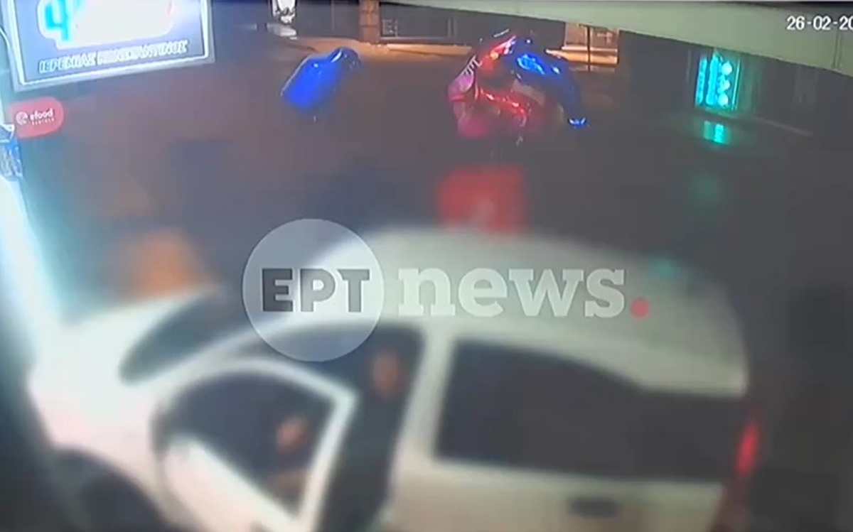 Άνδρας τσακώθηκε με ιδιοκτήτρια μίνι μάρκετ για ένα σάντουιτς και «μπούκαρε» στο μαγαζί με το αυτοκίνητό του για να την εκδικηθεί