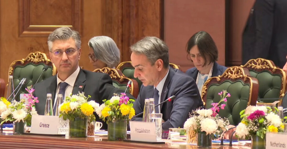 Μητσοτάκης από Ινδία: Προτεραιότητα να προστατεύσουμε τους νέους από τον ψηφιακό εθισμό