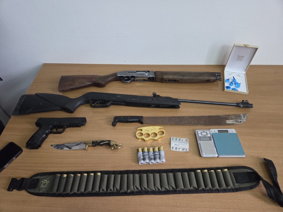 Ρόδος: Συλλήψεις ημεδαπών για ναρκωτικά και όπλα – Κρατούνται για να οδηγηθούν στην Εισαγγελία