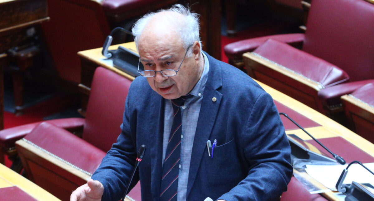 Το ΠΑΣΟΚ διέγραψε τον Παρασκευαΐδη μετά τις δηλώσεις του για συγκυβέρνηση και με δικτατορία