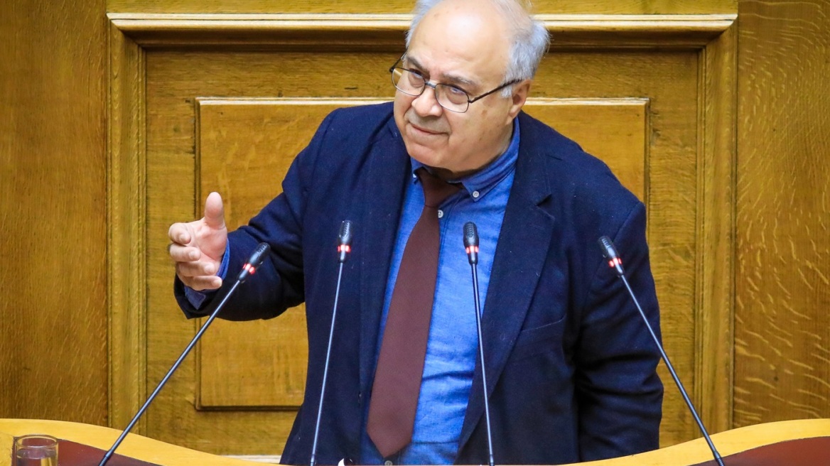 Φωτιές στο ΠΑΣΟΚ από τη διαγραφή Παρασκευαΐδη