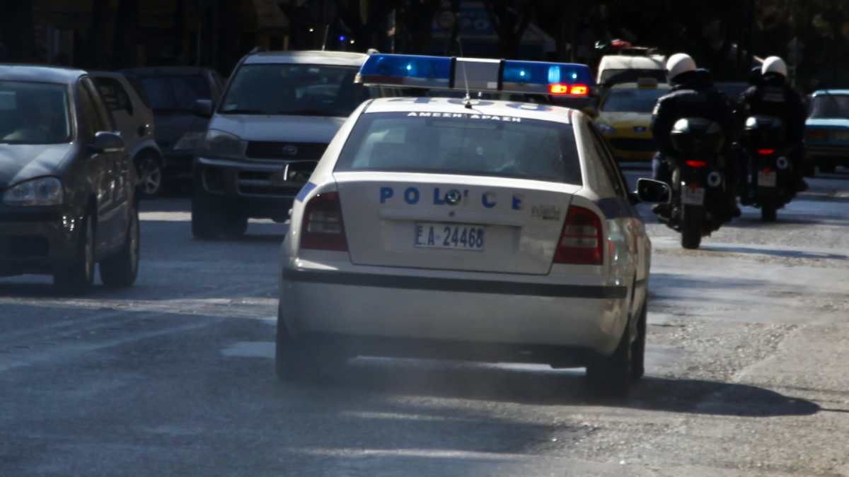 Συνελήφθη οδηγός ταξί στο κέντρο της Αθήνας για υπερβολικό κόμιστρο – Είχε βάλει διπλή ταρίφα 56 φορές