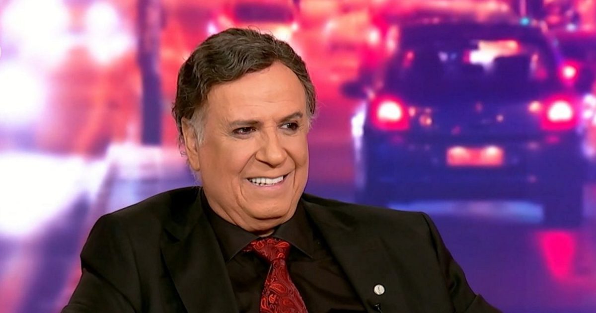 Χάρης Ρώμας: «Επιμένω στην αντρική μου ταυτότητα, μου αρέσει που είμαι άντρας»