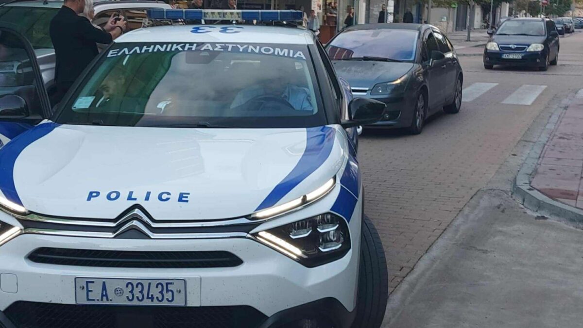 Διπλή δολοφονία στη Φοινικούντα: Ελεύθεροι χωρίς όρους οι δύο κατηγορούμενοι για υπόθαλψη εγκληματία – Ζητούν ξεχωριστή δίκη