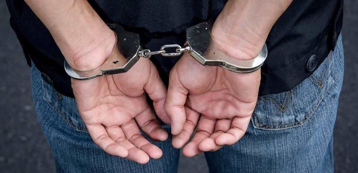 Eξάρχεια: Συνελήφθη 45χρονος για προσβολή γενετήσιας αξιοπρέπειας σε βάρος τεσσάρων γυναικών – Κυκλοφορούσε με μαχαίρι 18 εκ.