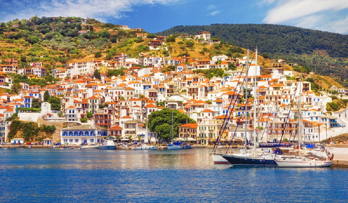 Σκόπελος: Στους κορυφαίους προορισμούς «slow travel» παγκοσμίως για το 2026 – Διεθνείς διακρίσεις και αφιερώματα