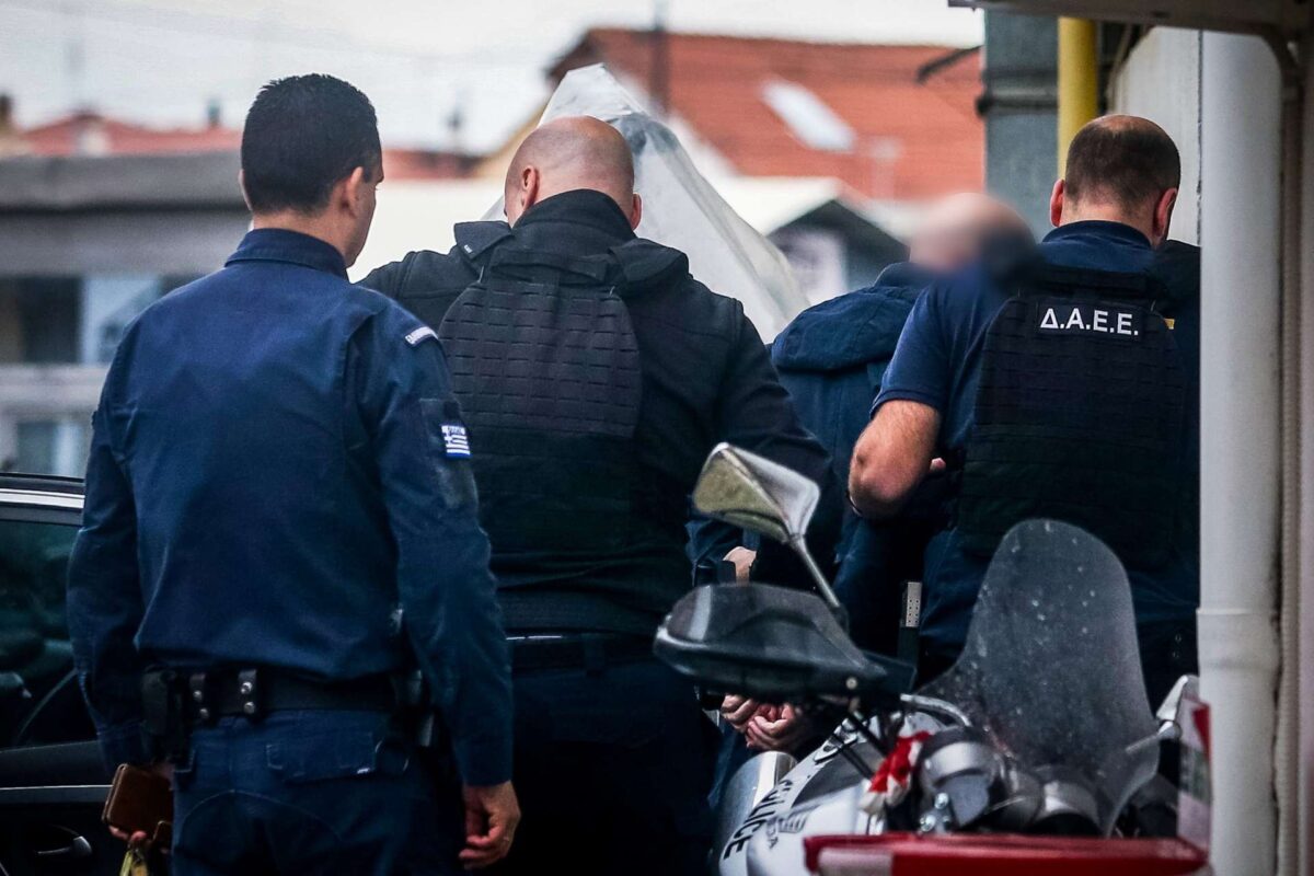 Στη φυλακή οδηγείται σήμερα ο ιδιοκτήτης της «Βιολάντα» – Είχα δώσει «λευκή επιταγή» σε συνεργάτες μου, δε γνώριζα, υποστήριξε στην απολογία του